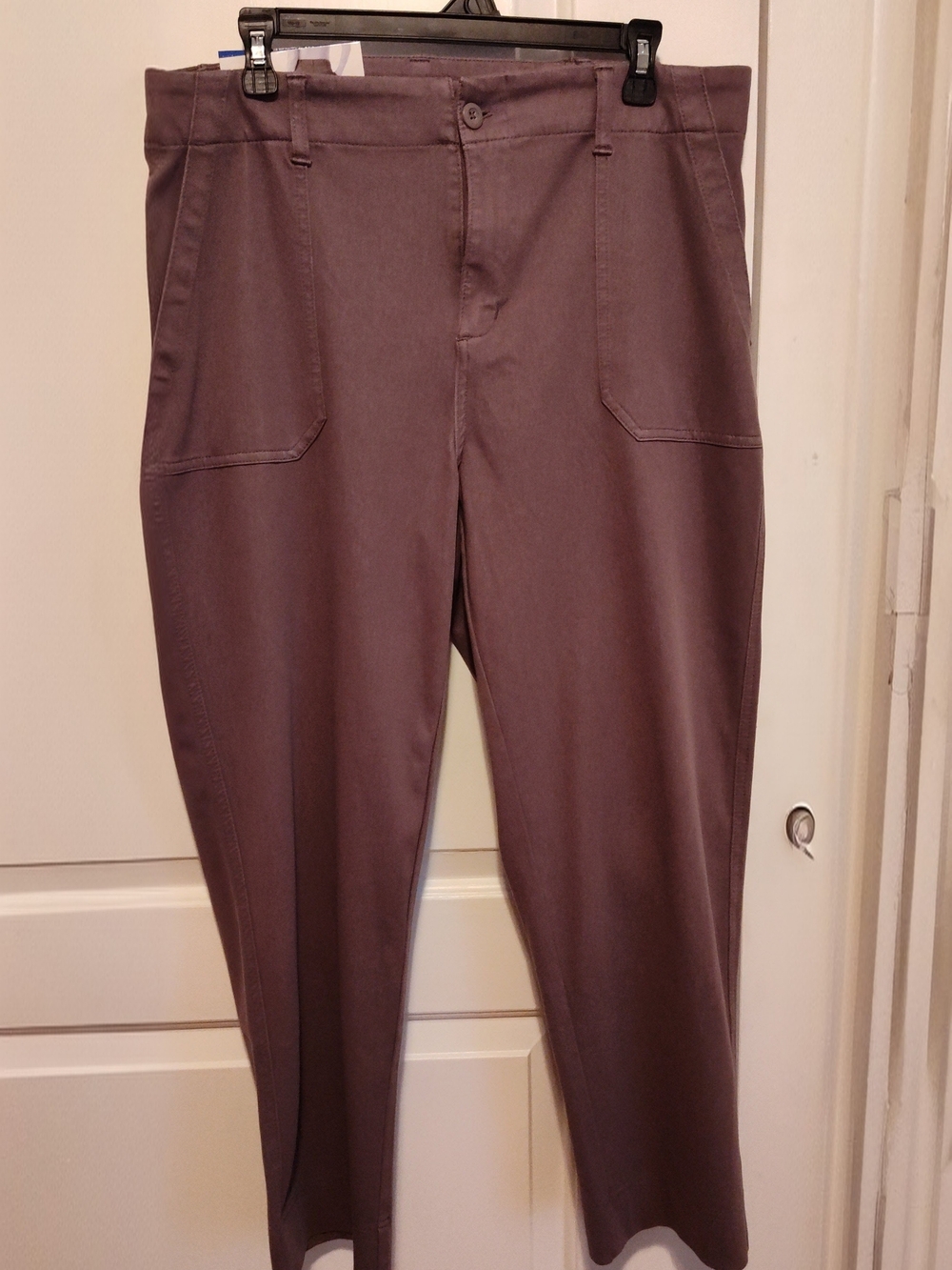 32 Degrees Women's Cropped Ankle Pants in Purple